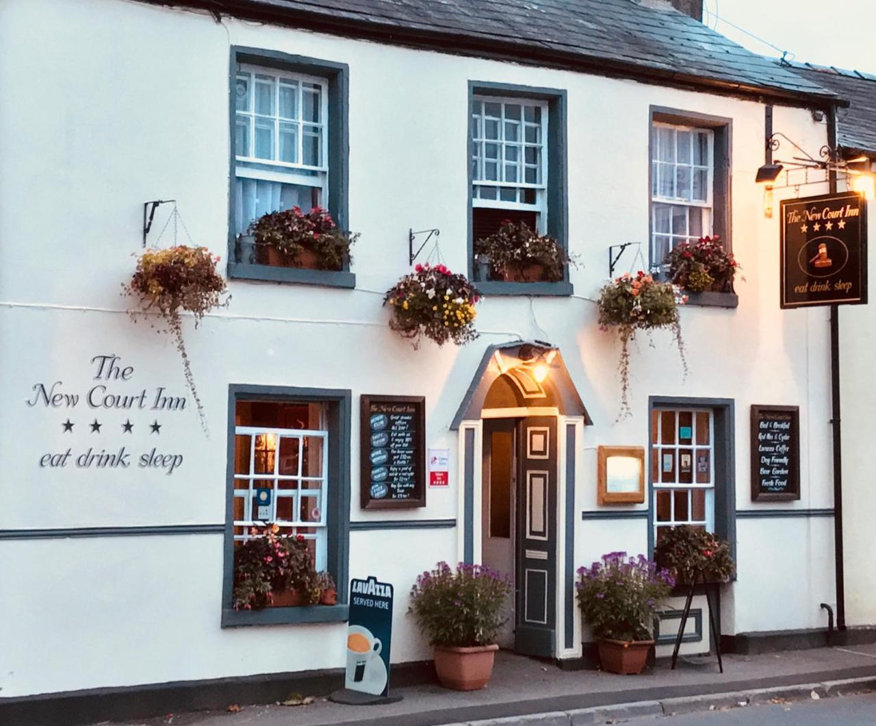 The New Court Inn Usk Exteriör bild